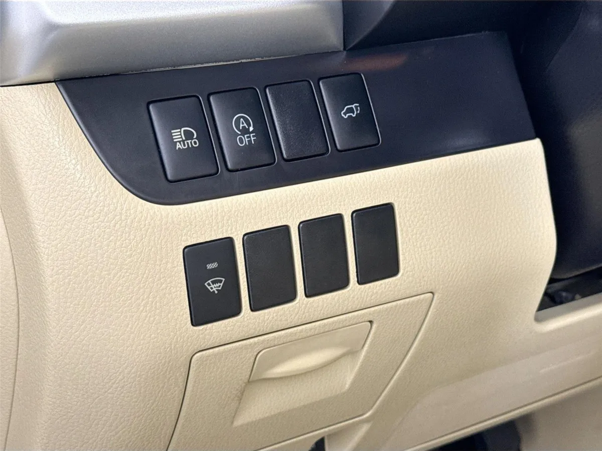 2017 Toyota Highlander XLE thumbnail 16