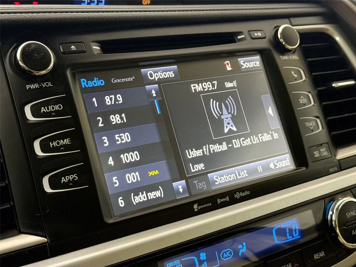 2017 Toyota Highlander XLE thumbnail 24
