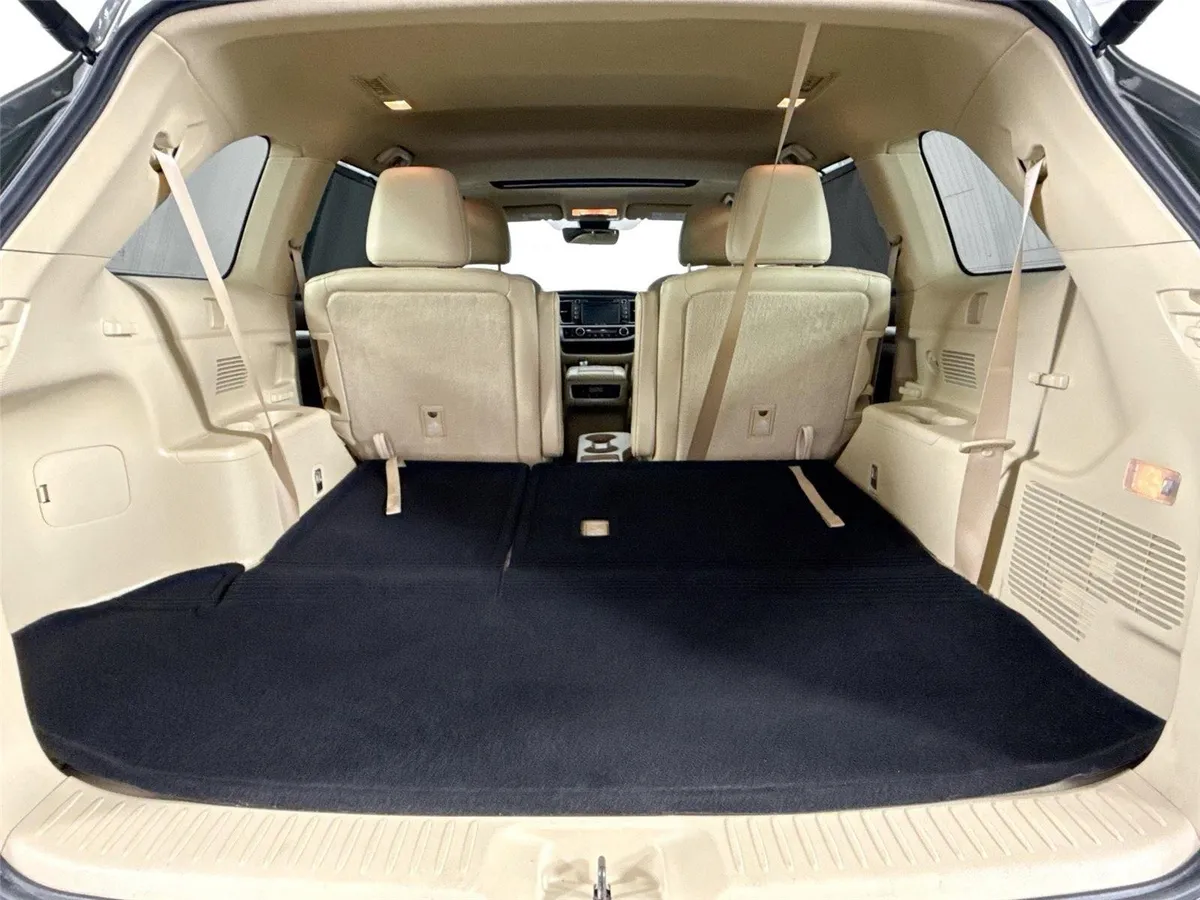 2017 Toyota Highlander XLE thumbnail 37