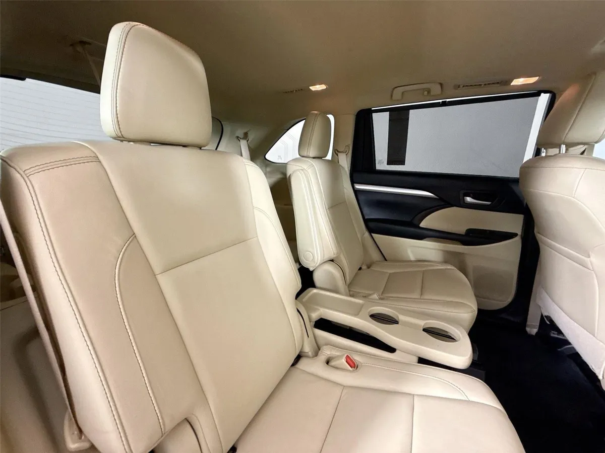 2017 Toyota Highlander XLE thumbnail 40