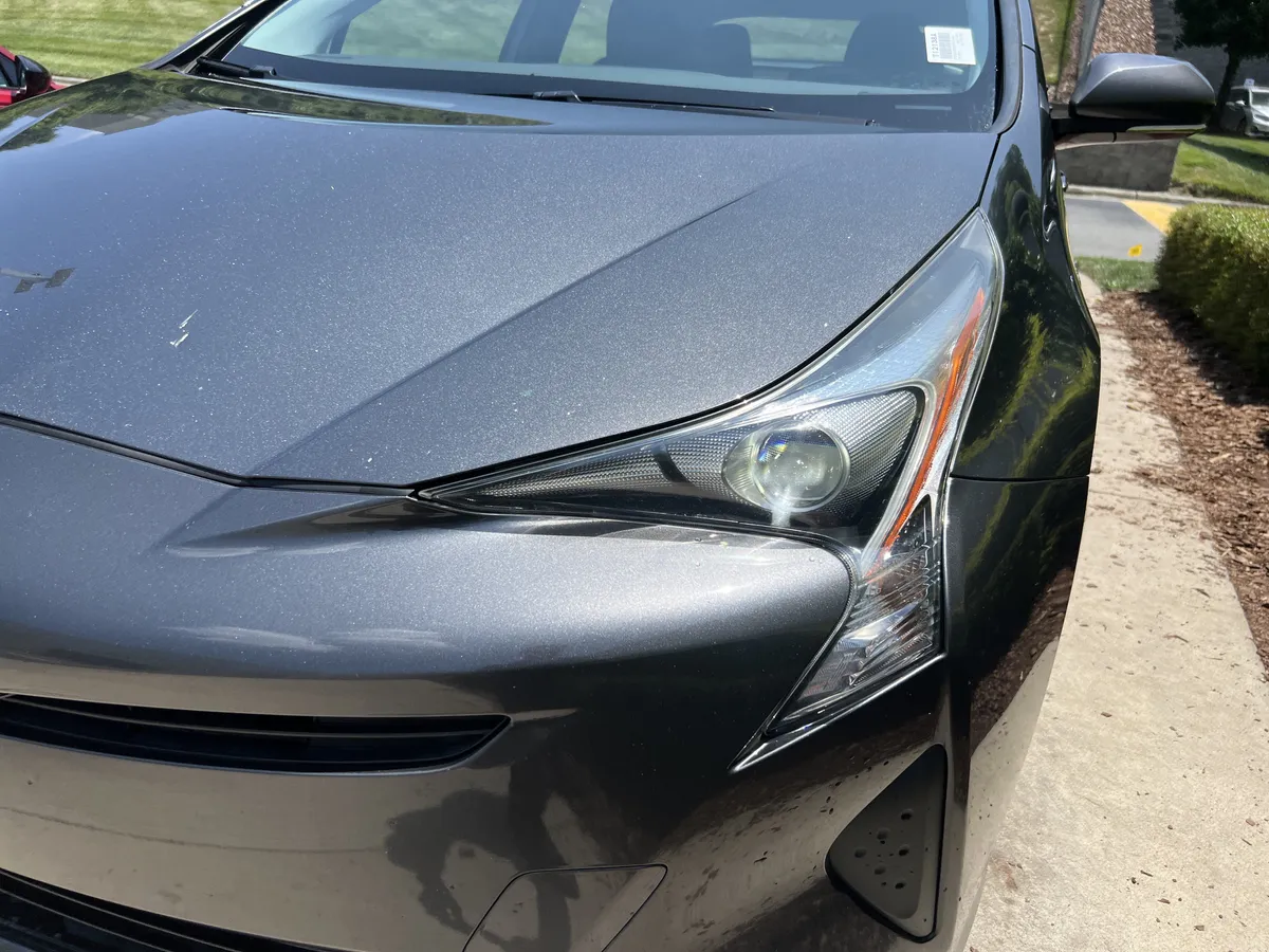 2017 Toyota Prius Three thumbnail 5