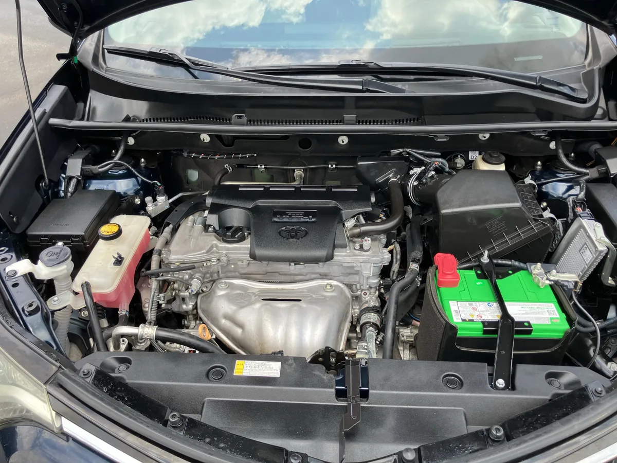 2017 Toyota RAV4 XLE FWD thumbnail 36