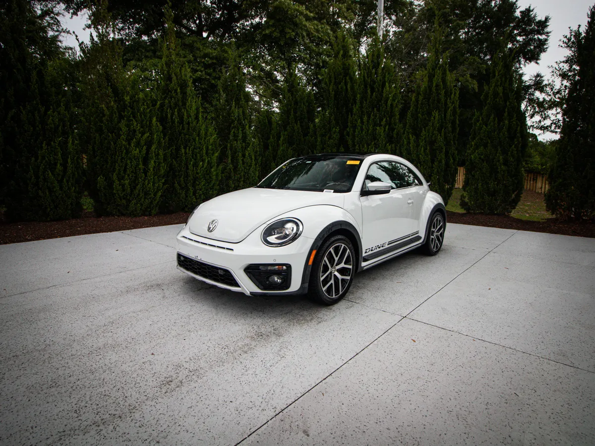 2017 Volkswagen Beetle 1.8T Dune thumbnail 4