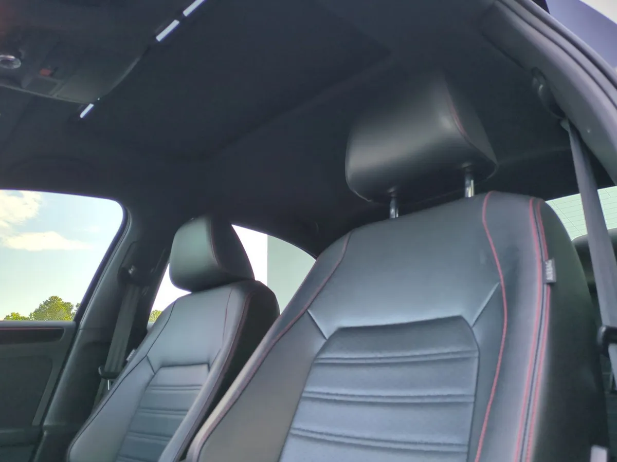 2017 Volkswagen Jetta GLI thumbnail 14