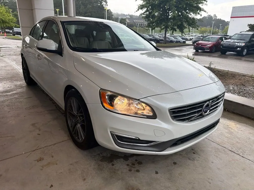 2017 Volvo S60 Inscription T5 thumbnail 4