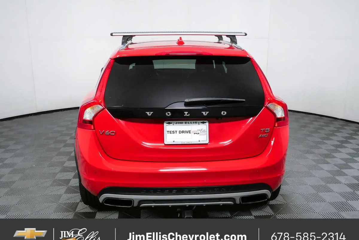 2017 Volvo V60 Cross Country T5 thumbnail 27