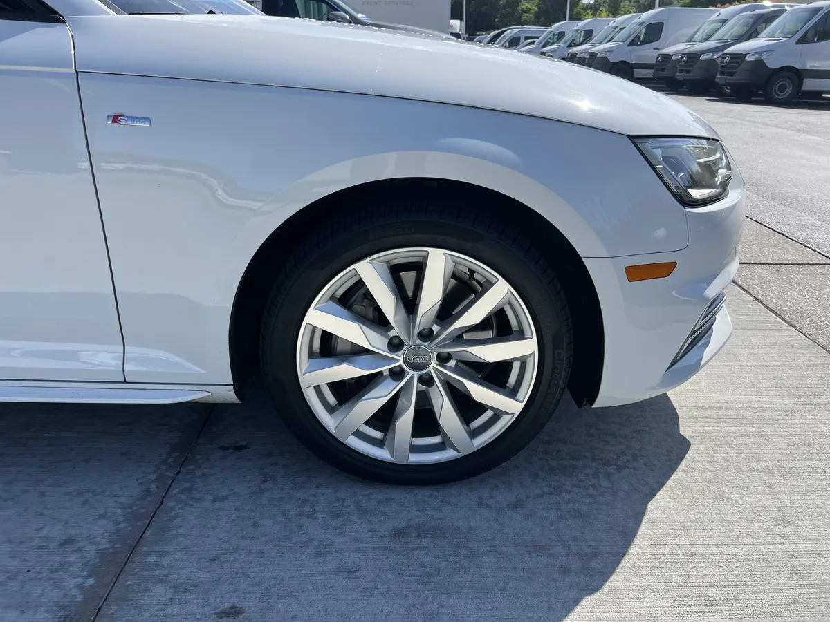 2018 Audi A4 Premium thumbnail 12
