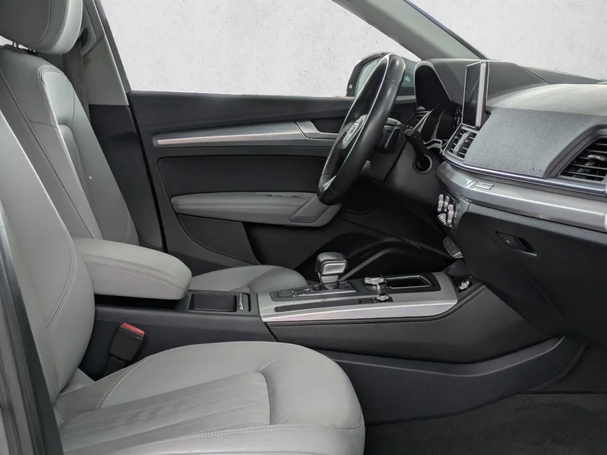 2018 Audi Q5 Prestige thumbnail 28