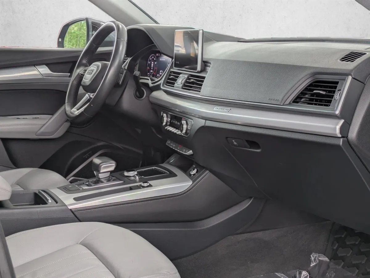 2018 Audi Q5 Prestige thumbnail 29