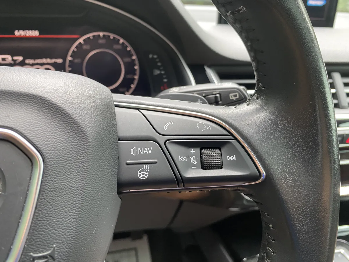 2018 Audi Q7 Prestige thumbnail 18