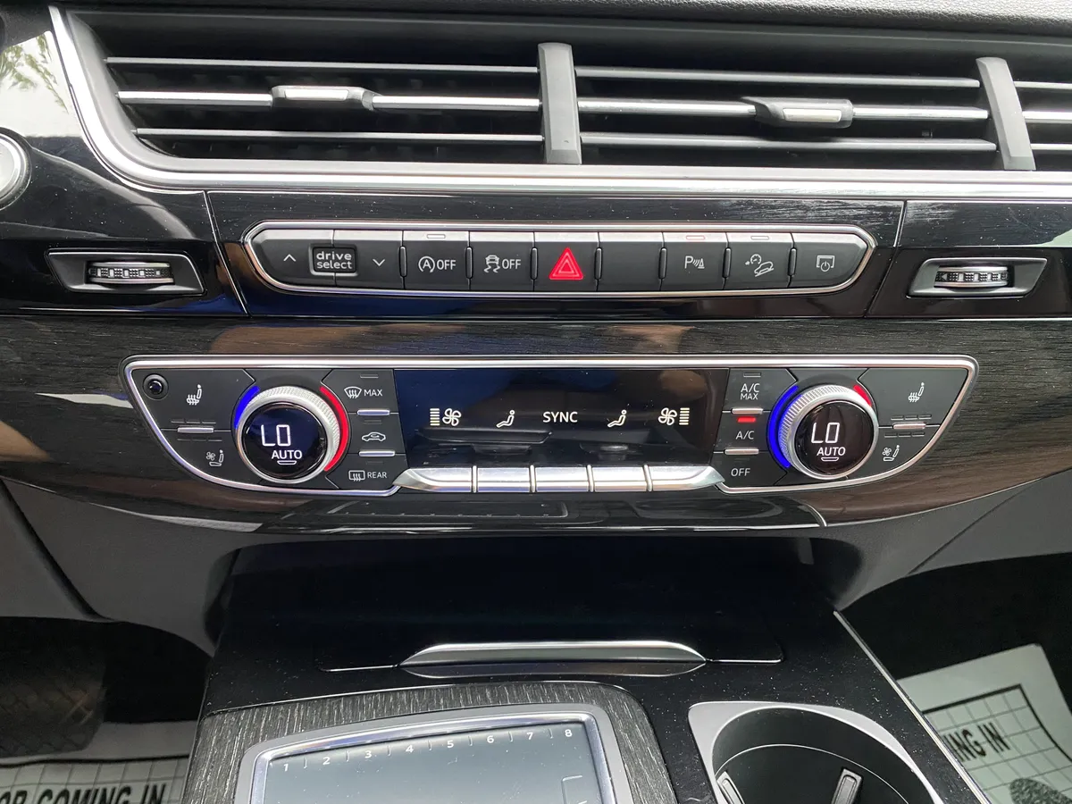 2018 Audi Q7 Prestige thumbnail 26