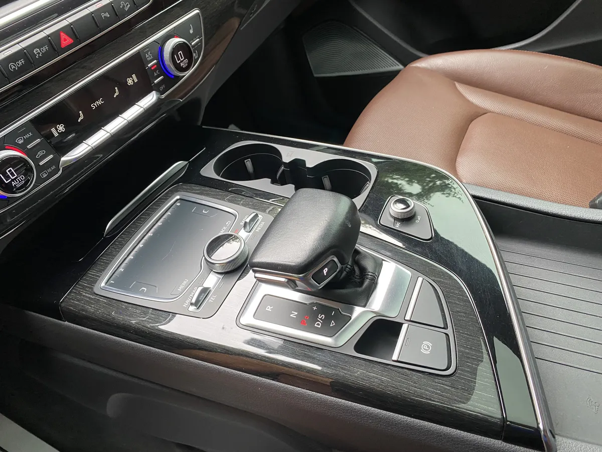 2018 Audi Q7 Prestige thumbnail 27