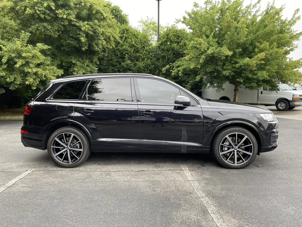 2018 Audi Q7 Prestige thumbnail 9