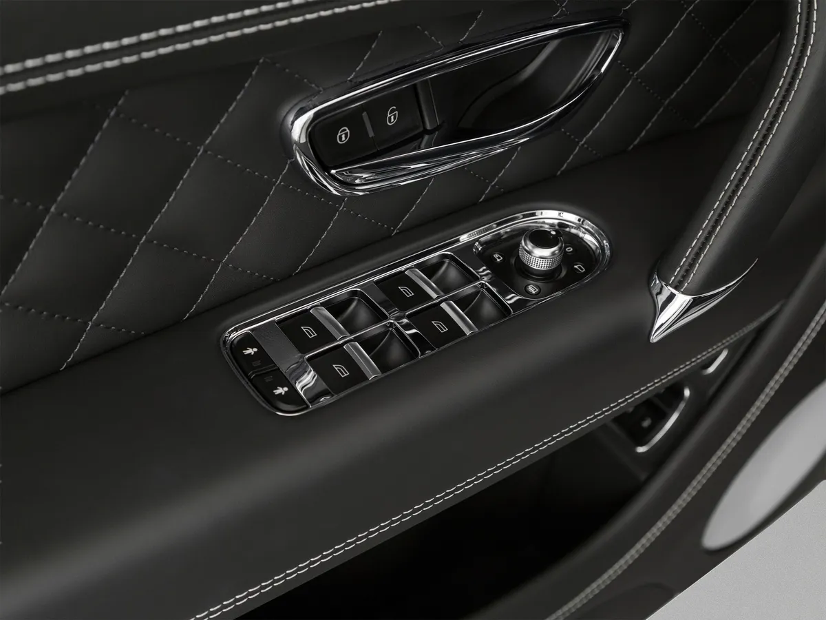 2018 Bentley Bentayga W12 Signature thumbnail 14