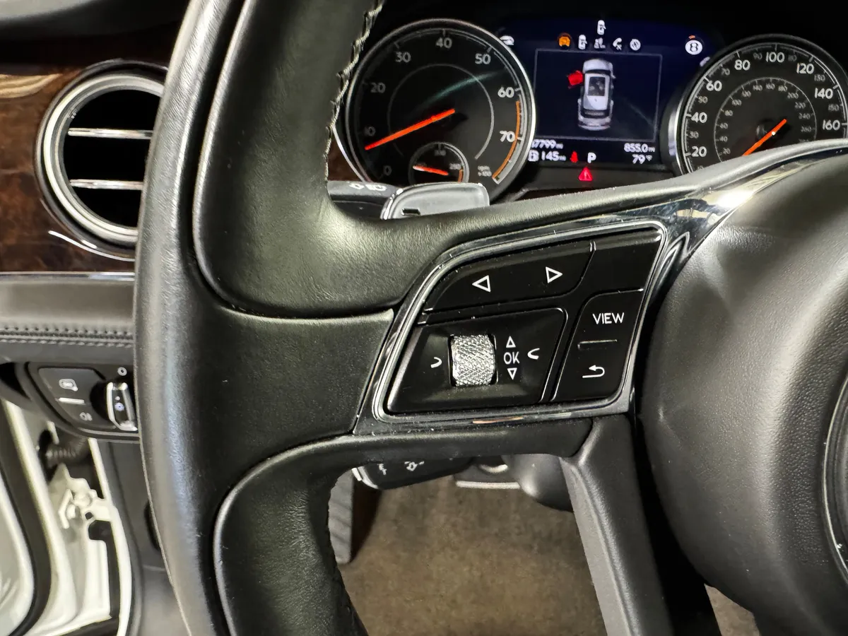 2018 Bentley Bentayga W12 Signature thumbnail 24