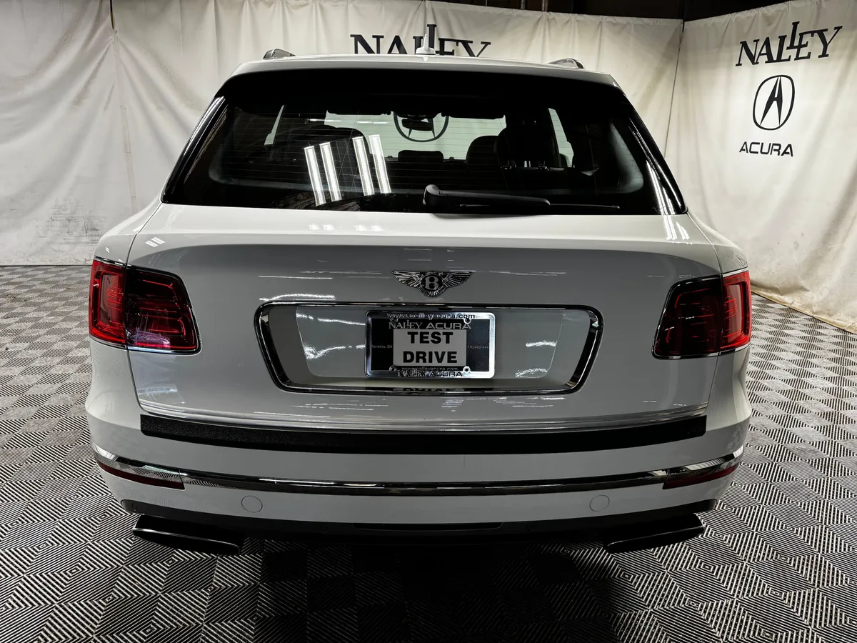 2018 Bentley Bentayga W12 Signature thumbnail 4