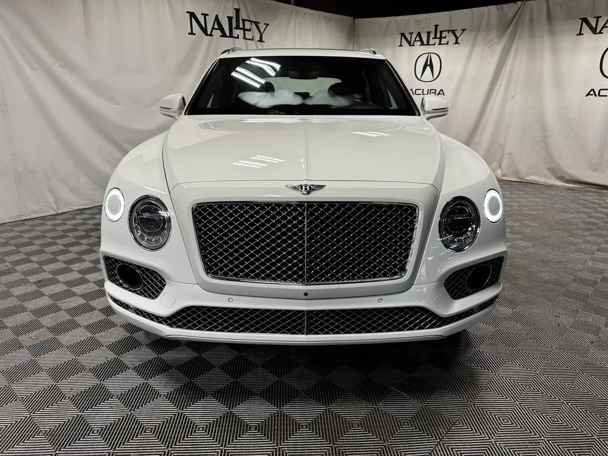 2018 Bentley Bentayga W12 Signature thumbnail 9