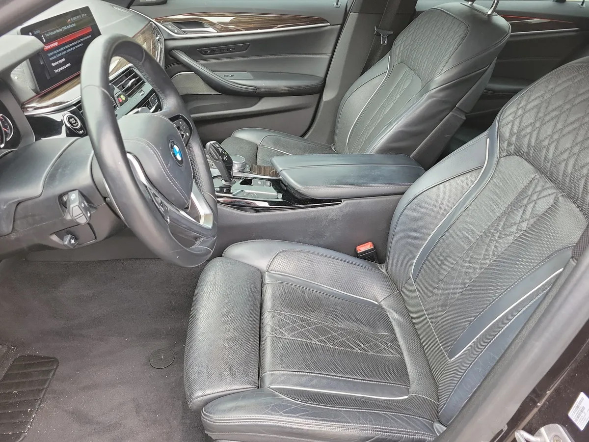 2018 BMW 540i xDrive thumbnail 9