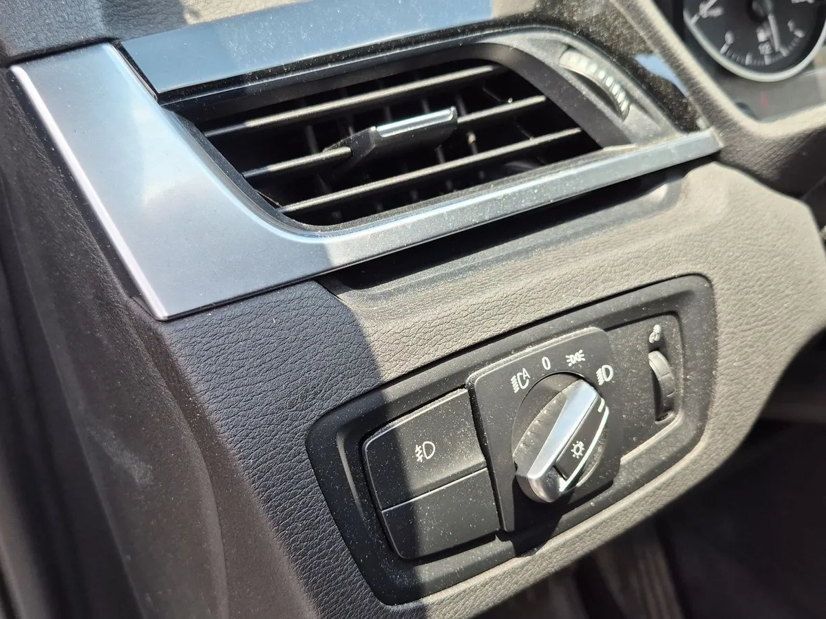 2018 BMW X1 sDrive28i thumbnail 19