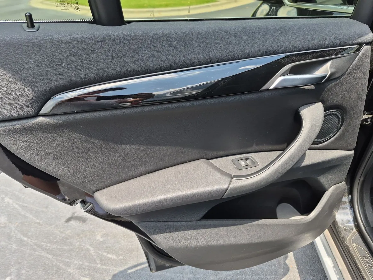 2018 BMW X1 sDrive28i thumbnail 30