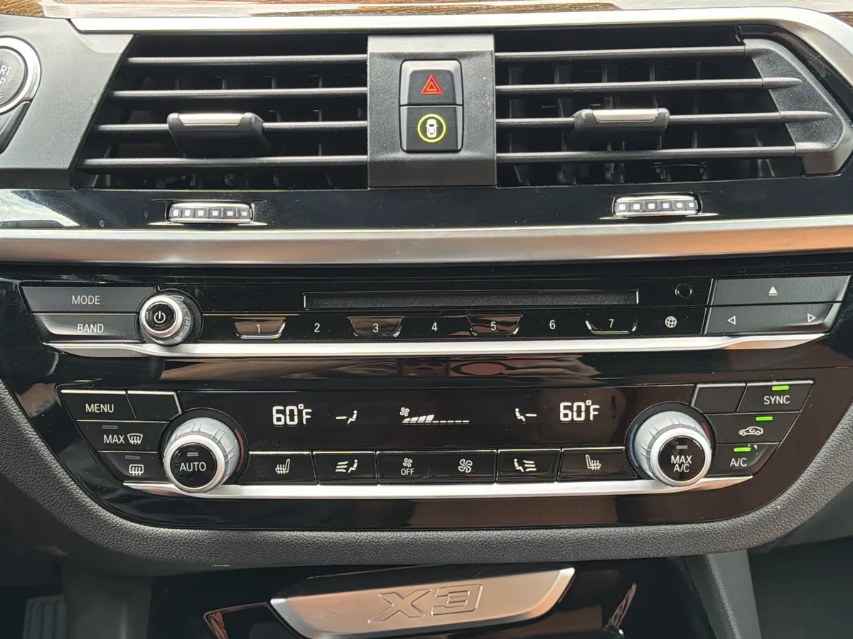 2018 BMW X3 xDrive30i thumbnail 6