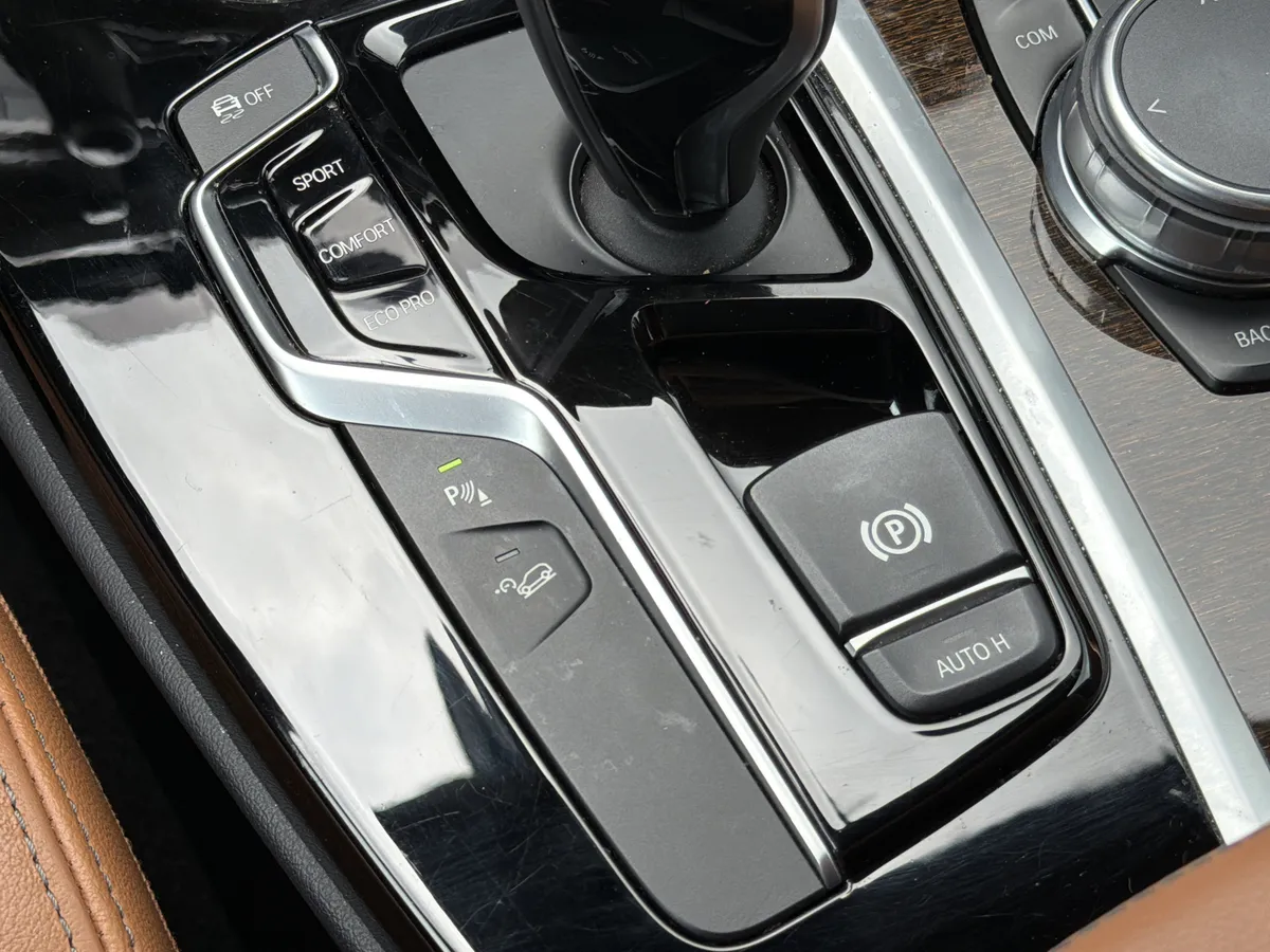 2018 BMW X3 xDrive30i thumbnail 8