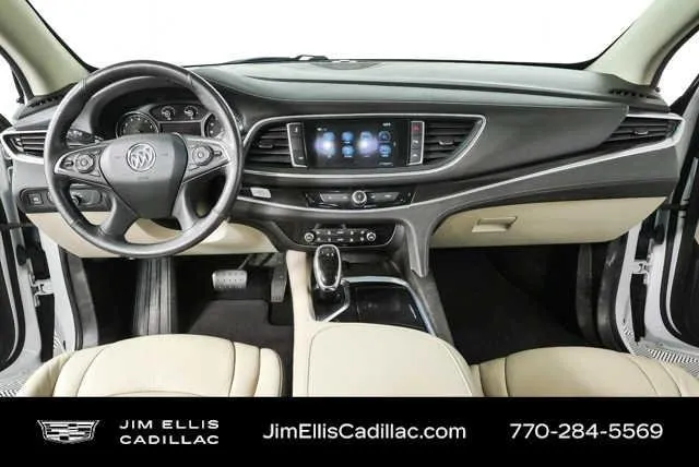 2018 Buick Enclave Premium thumbnail 18