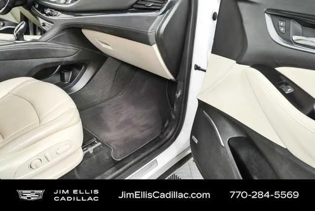 2018 Buick Enclave Premium thumbnail 24