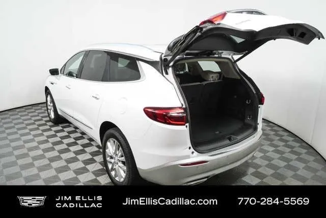 2018 Buick Enclave Premium thumbnail 27