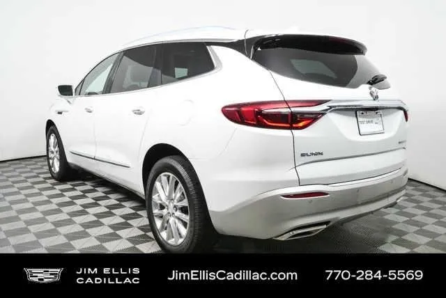 2018 Buick Enclave Premium thumbnail 28