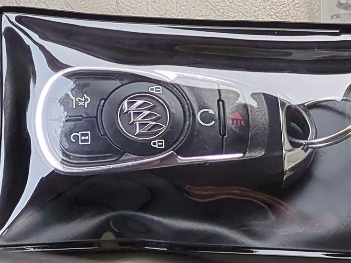 2018 Buick Enclave Premium thumbnail 32