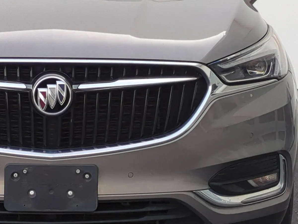 2018 Buick Enclave Premium thumbnail 5