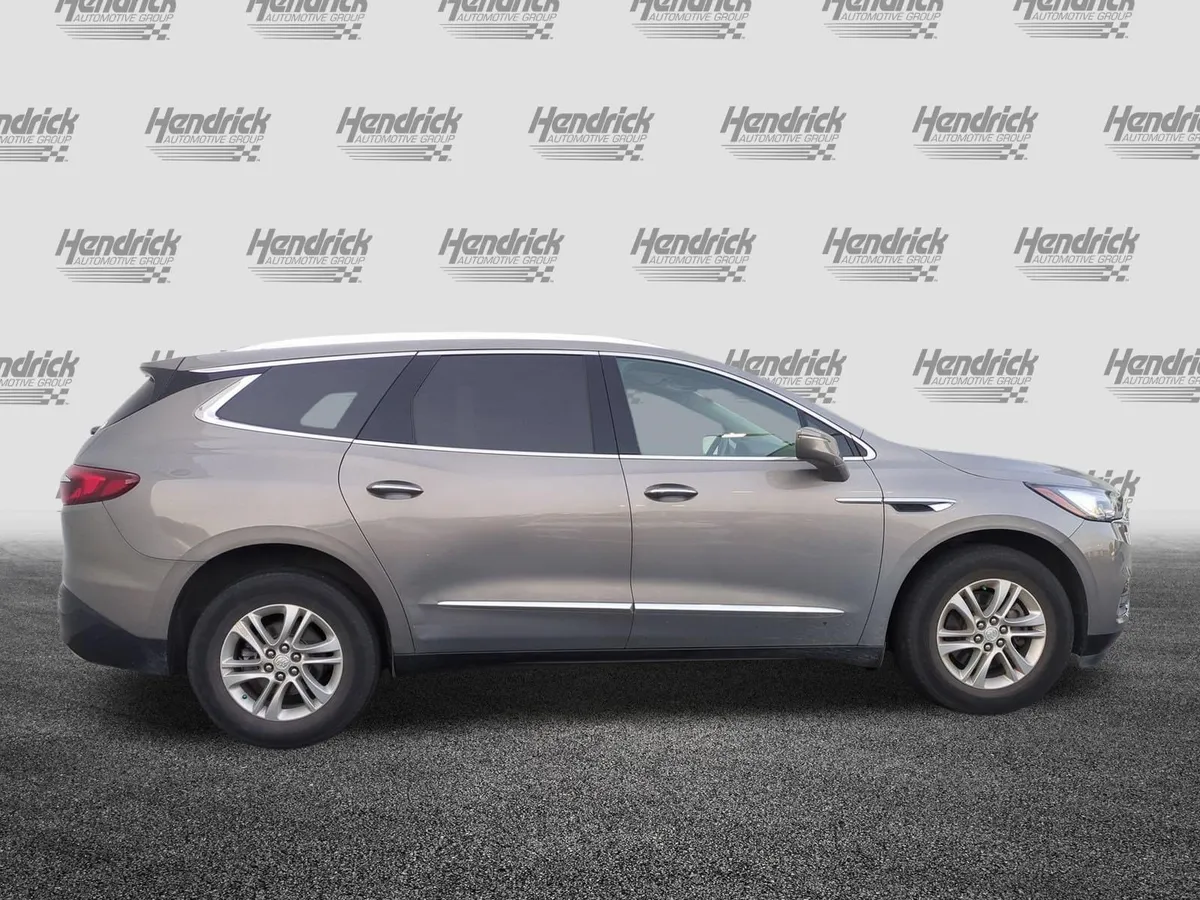 2018 Buick Enclave Premium thumbnail 9
