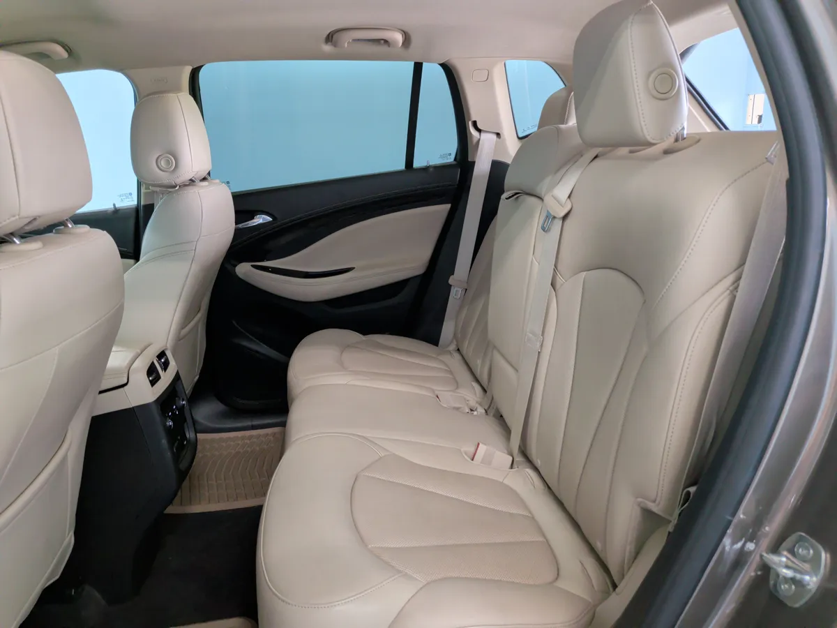 2018 Buick Envision Essence thumbnail 27