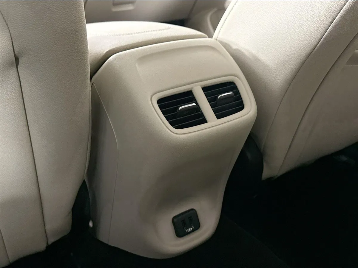 2018 Buick Regal Sportback Essence thumbnail 36