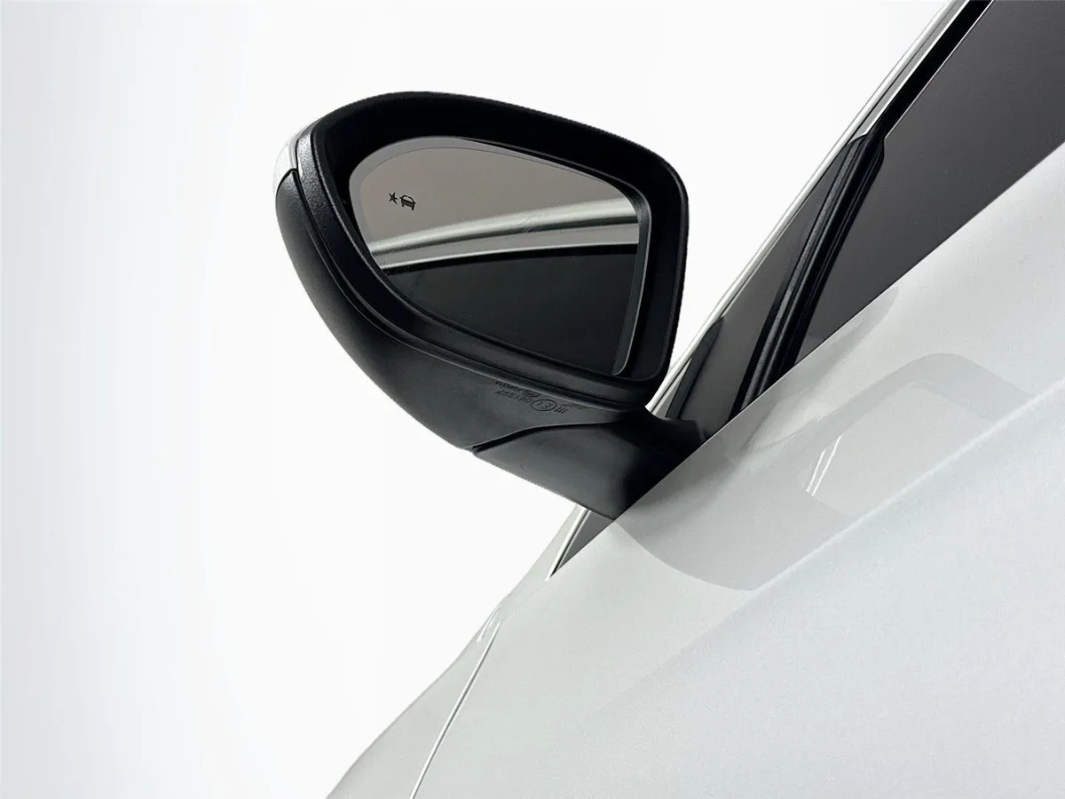 2018 Buick Regal Sportback Essence thumbnail 5