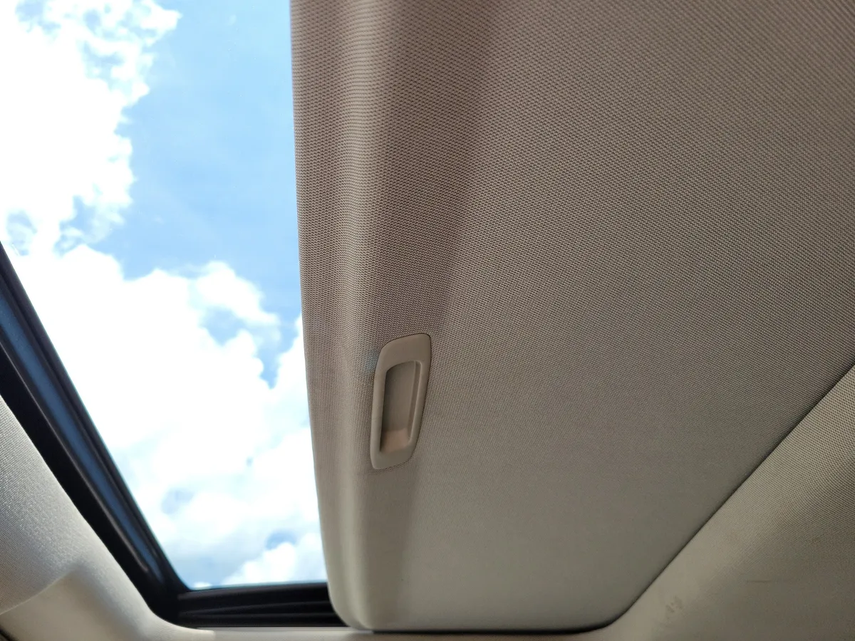 2018 CADILLAC Escalade Luxury thumbnail 30