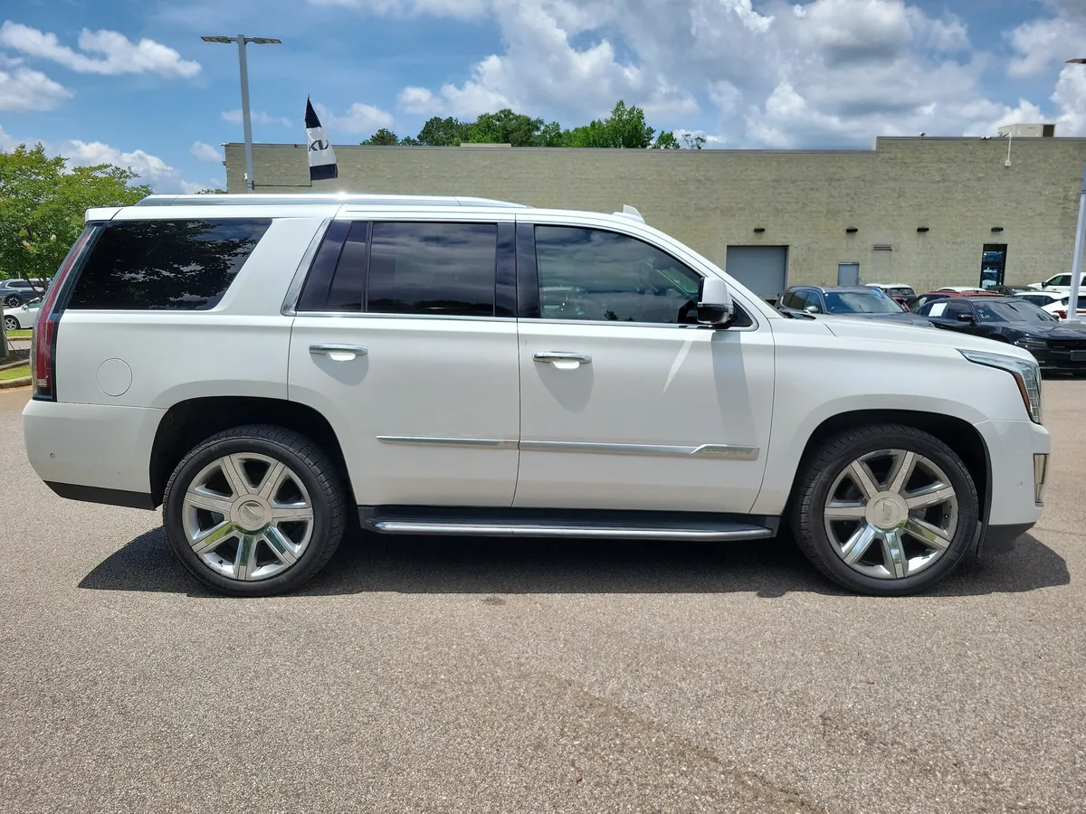 2018 CADILLAC Escalade Luxury thumbnail 6