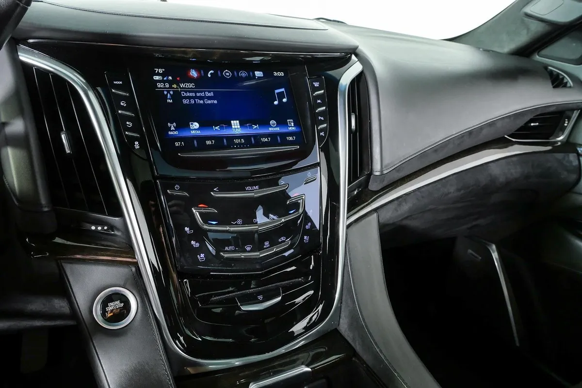 2018 Cadillac Escalade Platinum thumbnail 13