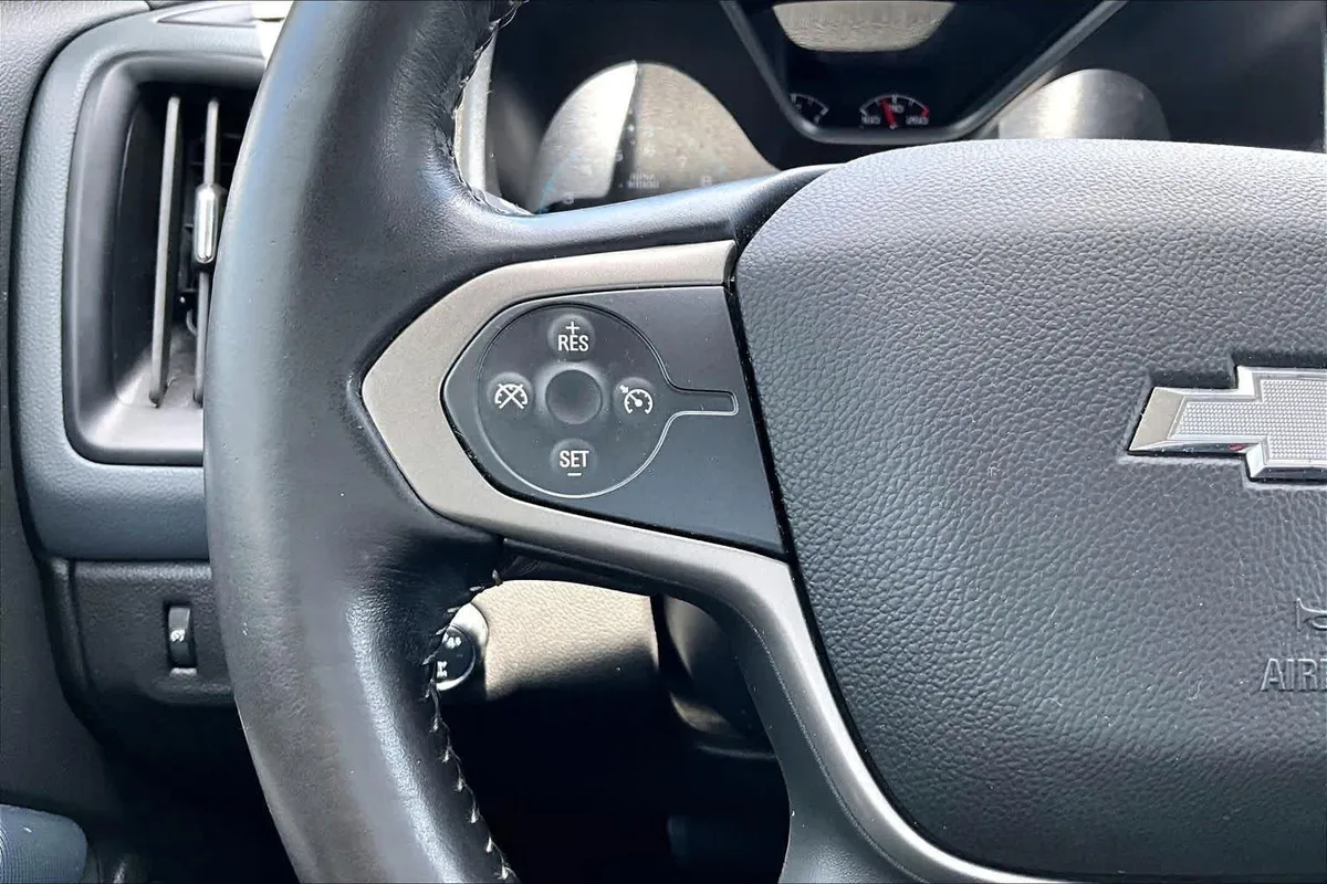 2018 Chevrolet Colorado 4WD Z71 thumbnail 22