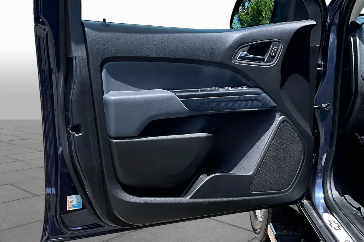 2018 Chevrolet Colorado 4WD Z71 thumbnail 25