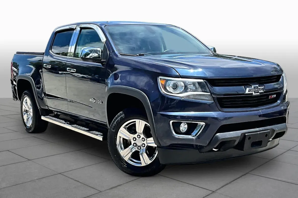 2018 Chevrolet Colorado 4WD Z71 thumbnail 3