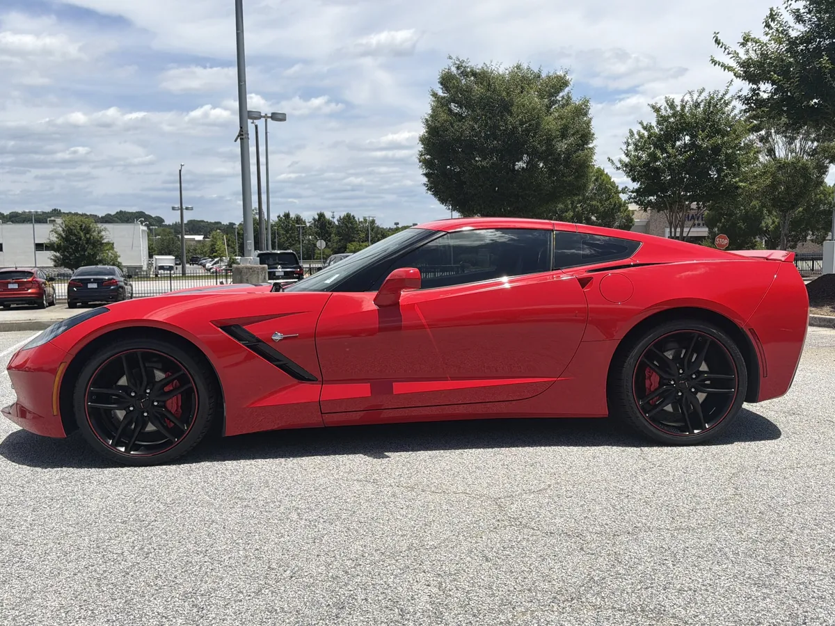 2018 Chevrolet Corvette 1LT thumbnail 19