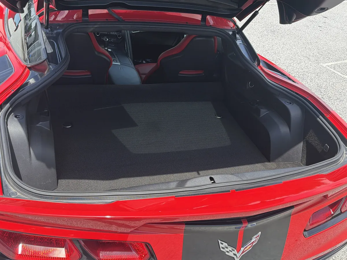 2018 Chevrolet Corvette 1LT thumbnail 22