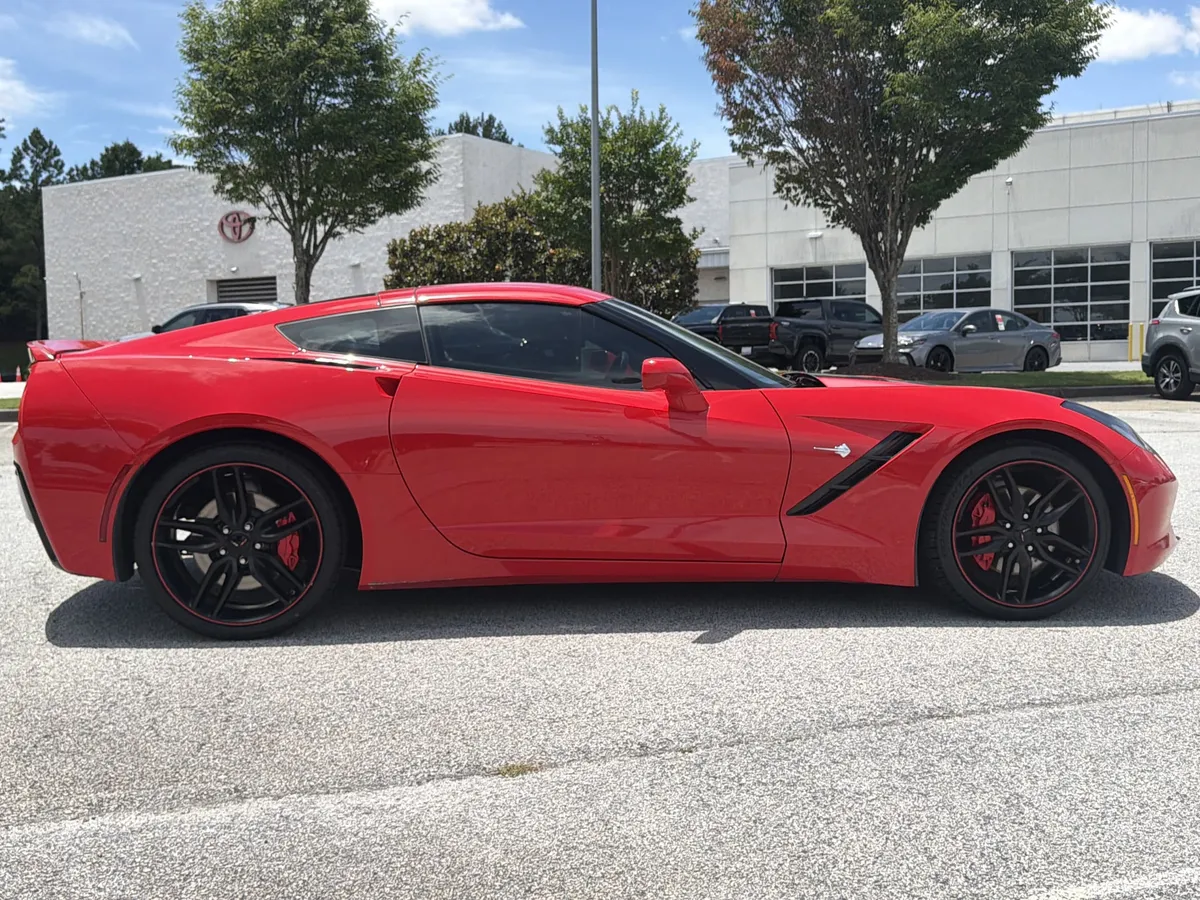 2018 Chevrolet Corvette 1LT thumbnail 24