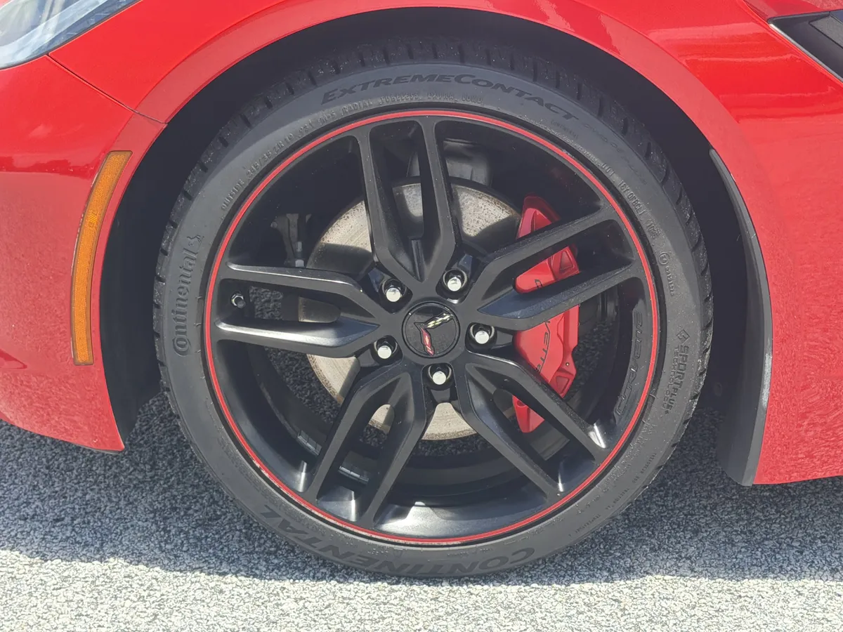 2018 Chevrolet Corvette 1LT thumbnail 28