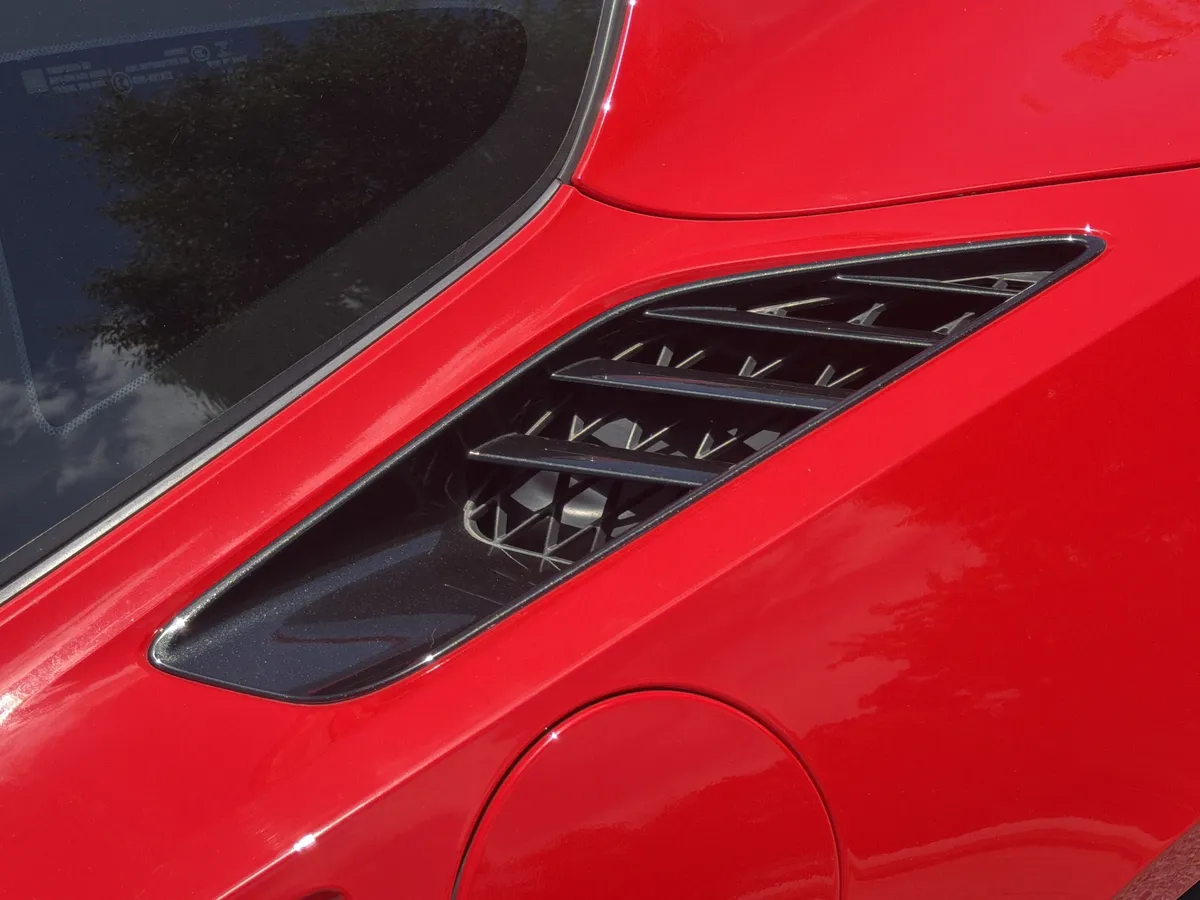 2018 Chevrolet Corvette 1LT thumbnail 30