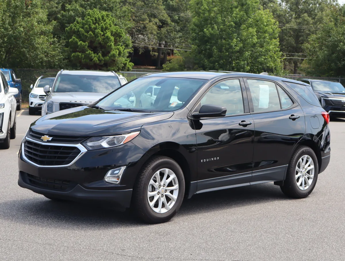 2018 Chevrolet Equinox LS thumbnail 4
