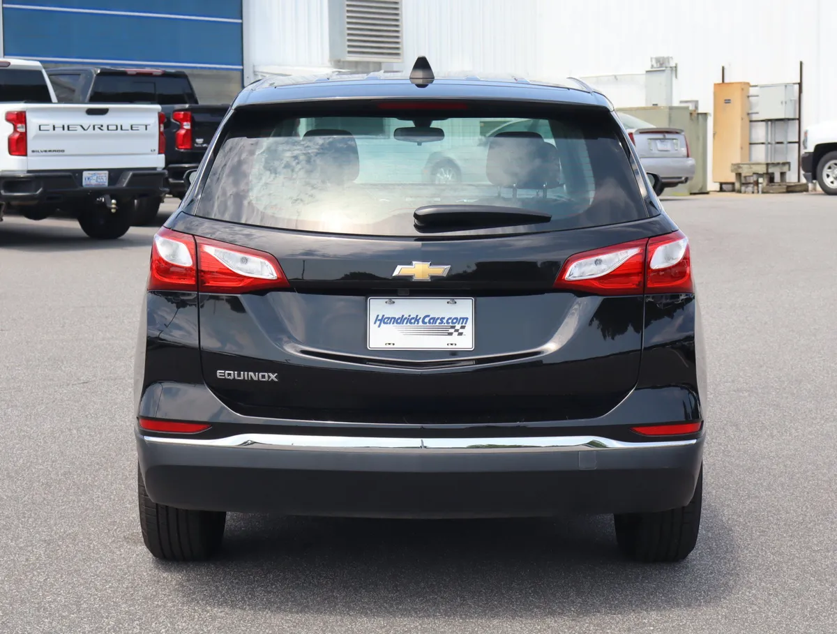 2018 Chevrolet Equinox LS thumbnail 7