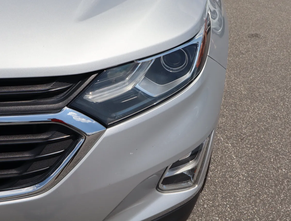 2018 Chevrolet Equinox LT thumbnail 10
